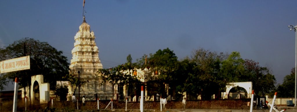 Malacha Ganpati, Jalna, Maharashtra, India by Suresh Joshi<kadwanchi> by *Suresh Joshi*