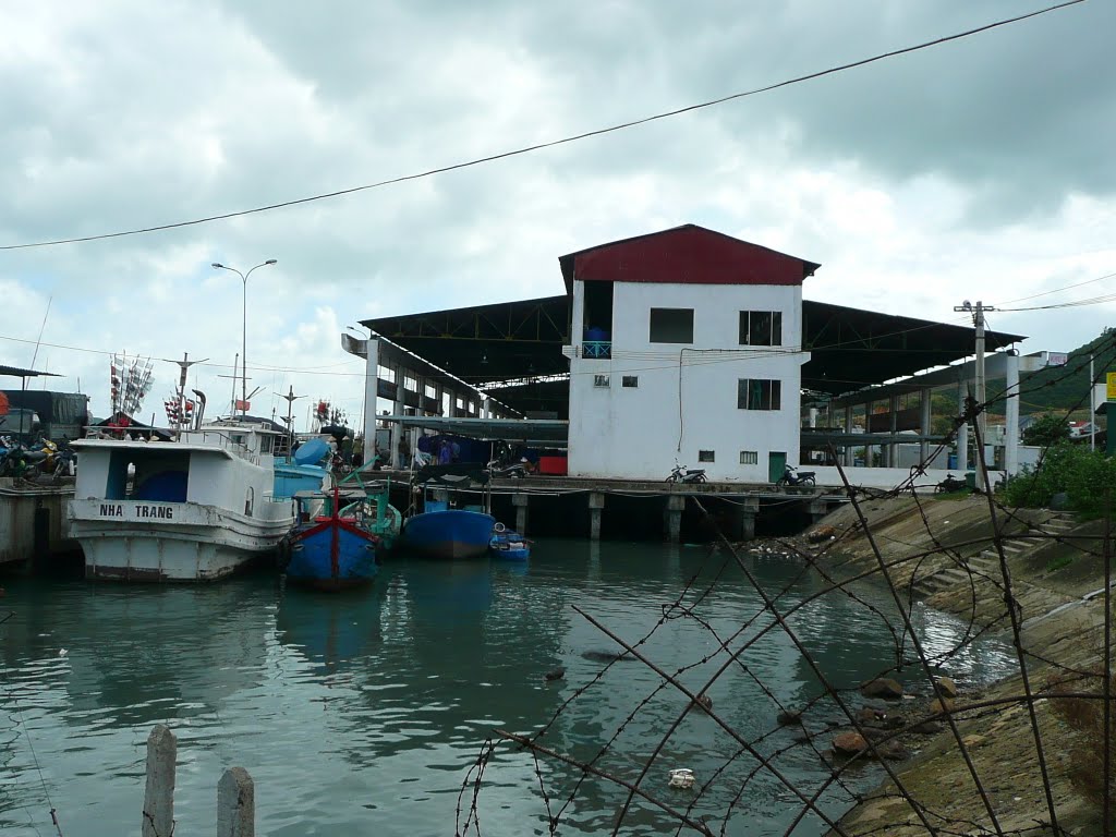 Chợ Thủy Sản Nam Trung Bộ- Hòn Rớ Nha Trang by thanhkieu