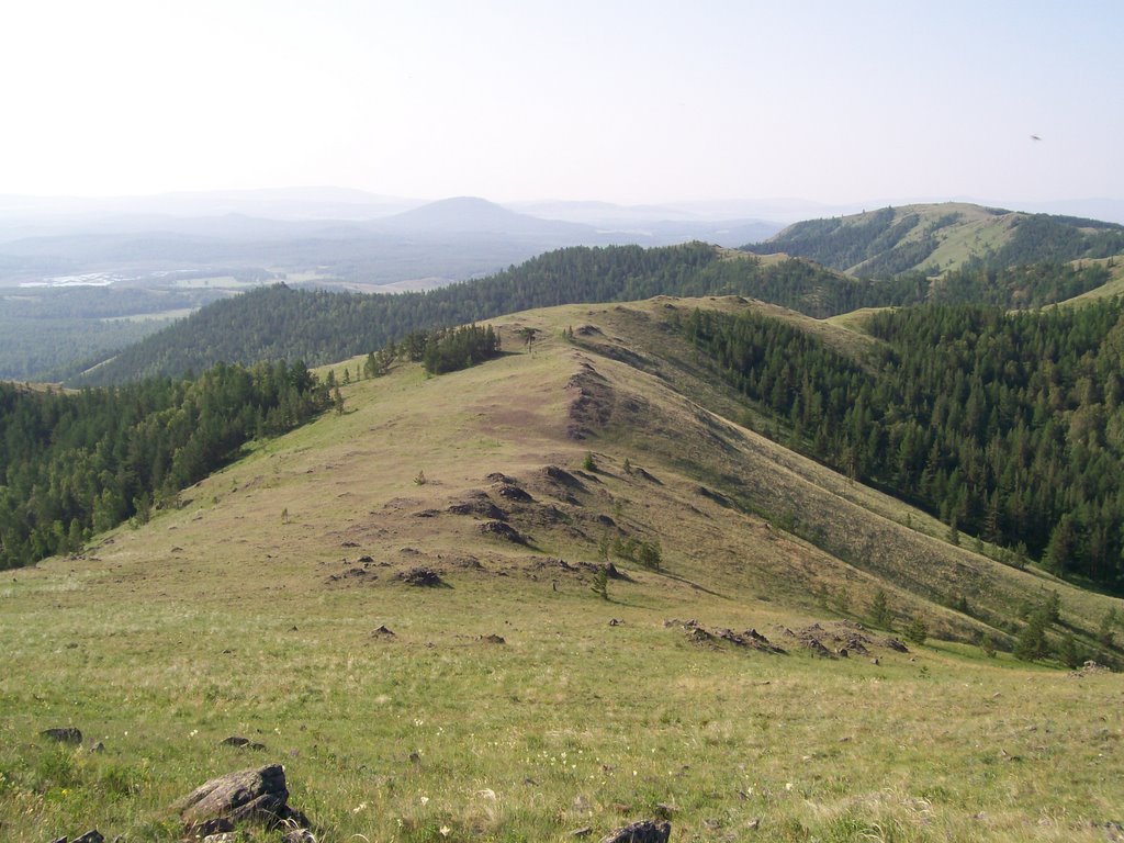 Хребет Нурали / ridge Nuraly by Эдуард Мирошниченко