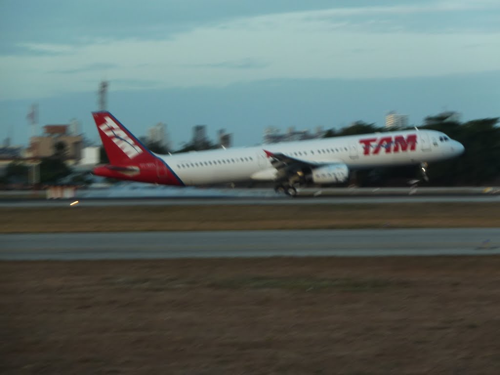 A321 - Pinto Martins International Airport - Fortaleza - CE - BR by Paulo Targino Moreir…