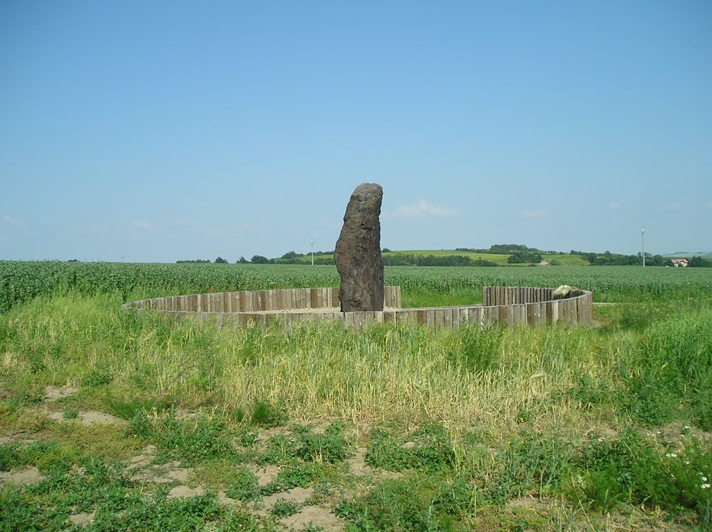 Menhir "Kamenný muž" by No666