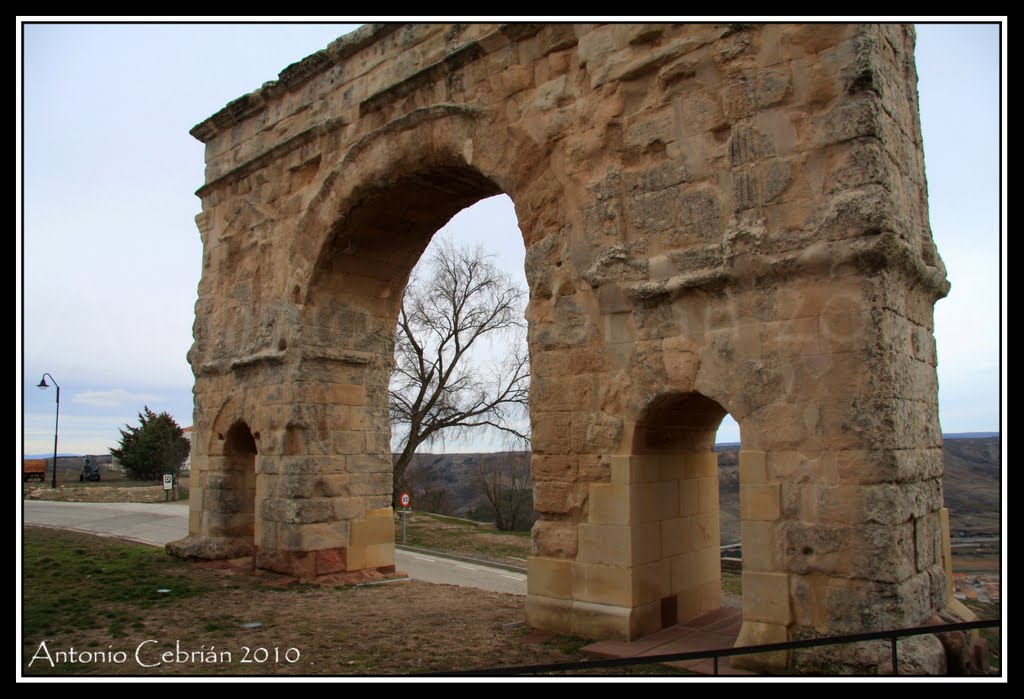 Otra vista del Arco by AntonioCebrian