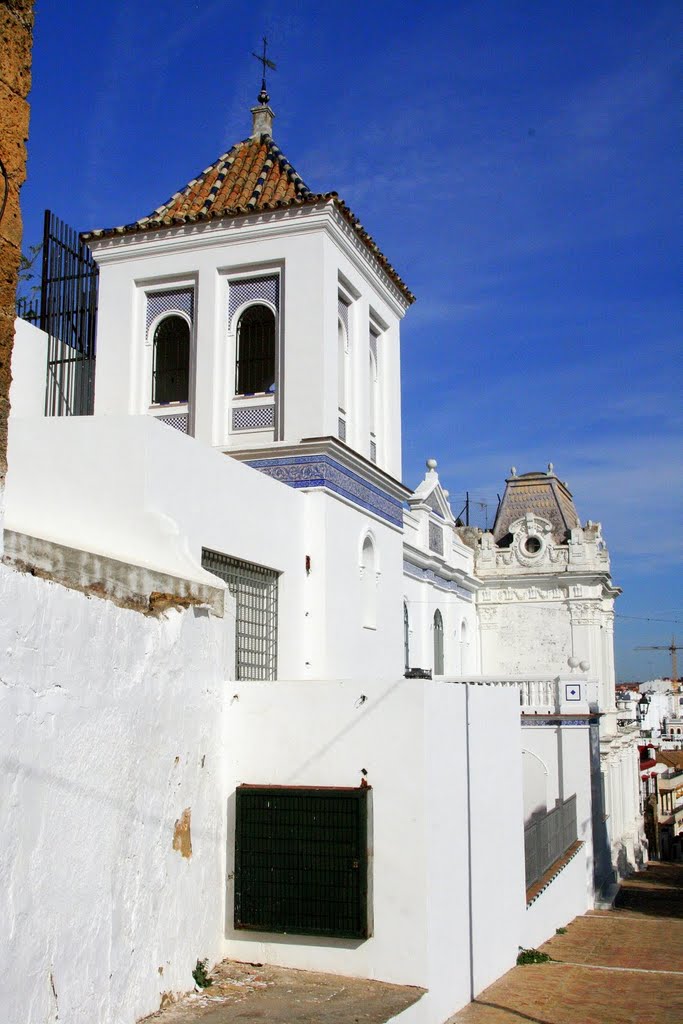 Alcalá de Guadaíra - Calle Santa María : La Casa Ibarra by John Scholte