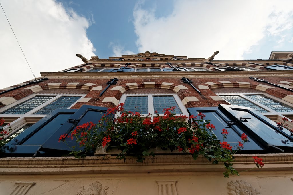 Franeker - Noord Zuidzijde - Raadhuis / Townhall 1591-94 - Renaissance - View South & Up by txllxt TxllxT