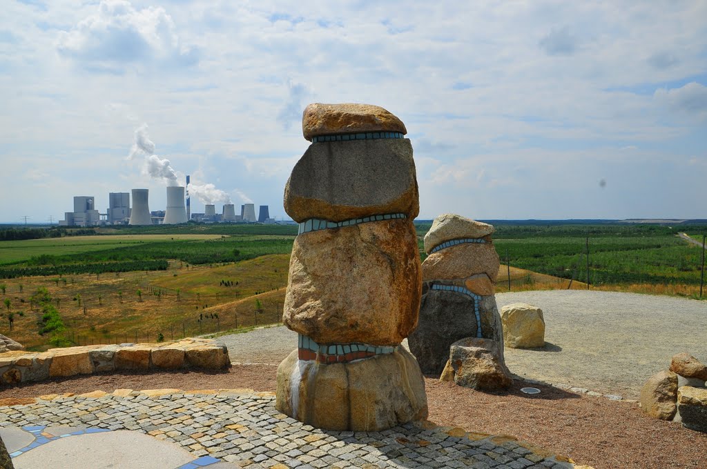 Lausitzer Findlingspark u. Kraftwerk Boxberg by Willi Günter Glietsc…