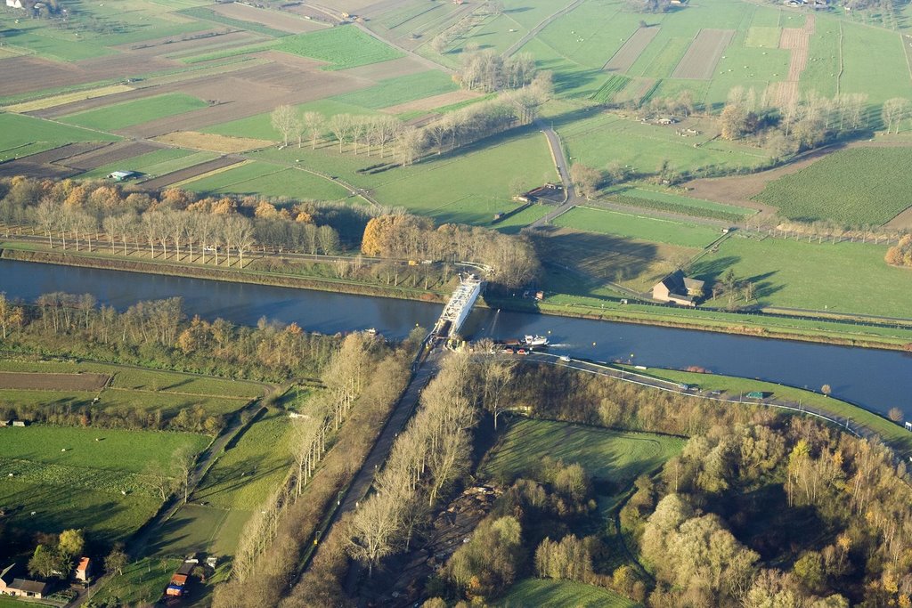 Bridge near Stein by cspillekom