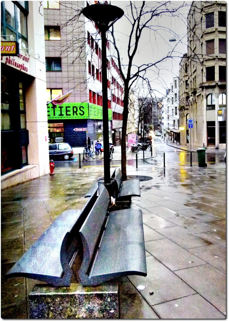 Banc public by Magda GHALI