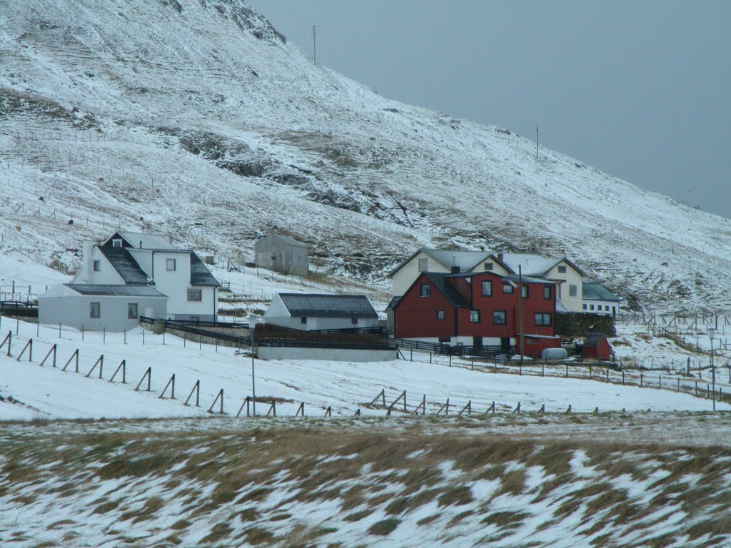 Við Kráir, Vágur, Suðuroy, Føroyar - Faroe Islands by Eileen Sandá