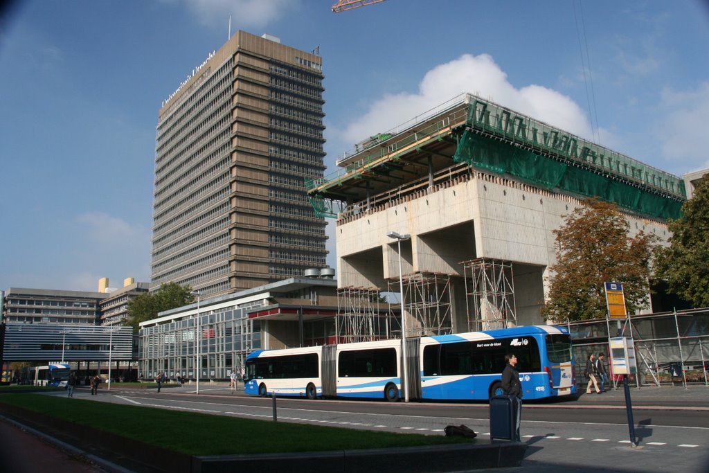 Harmonica-bus op de Heidelberglaan, Utrecht by Carl030nl