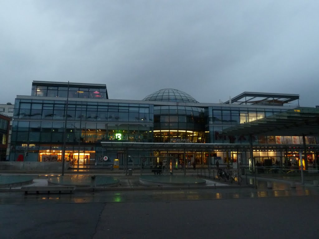 Dresden Kugelhaus am Wiener Platz by Timberjack1982