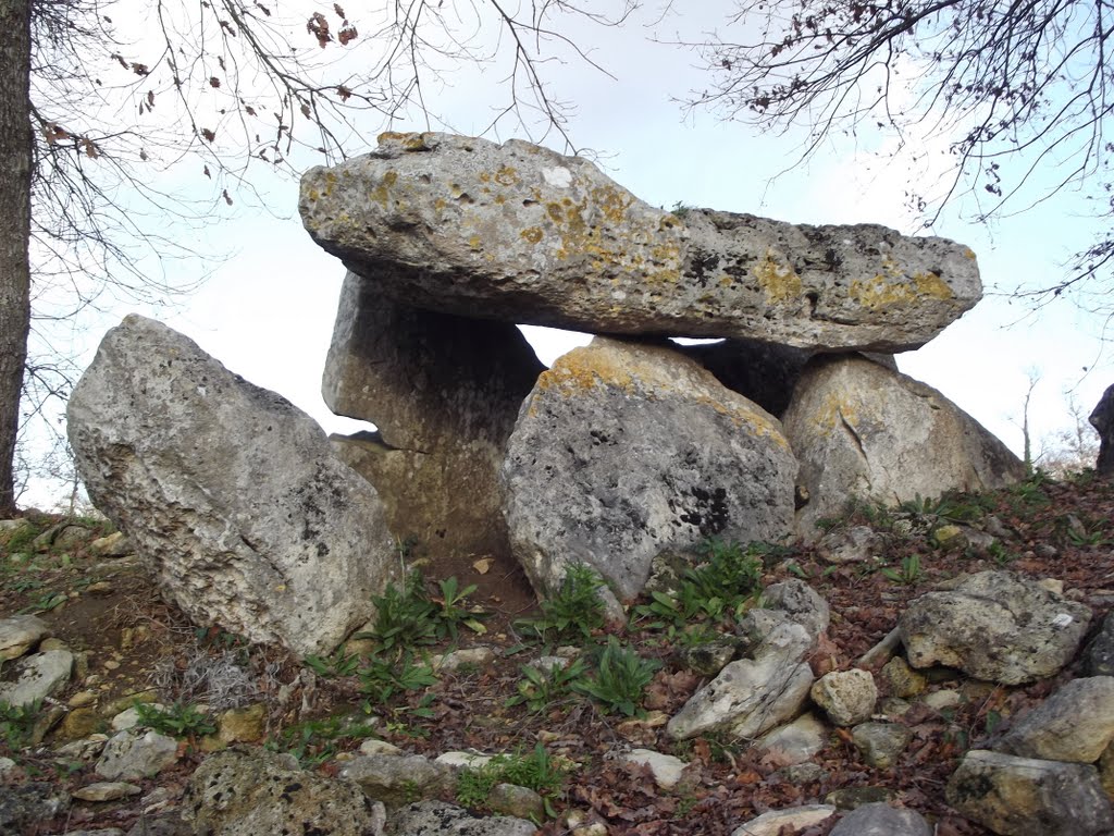 Jugazan- Dolmen de Curton by Spaniel 33