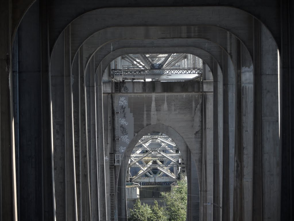 Structures of the the Aurora Bridge by IngolfBLN