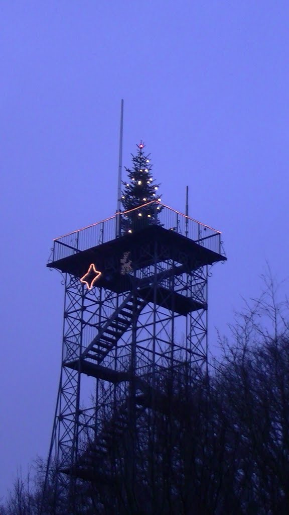 Parnassturm weihnachtlich geschmückt by Humungoulus