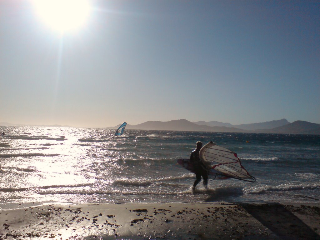 Madrague Beach windsurfing - June 27, 2007 by arbanais