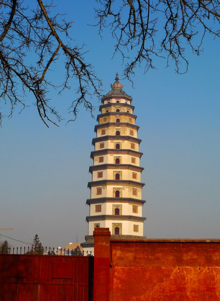 Pagoda in Kaiyuan Temple, 开元寺塔, 定州 by 刘红石 liuhs