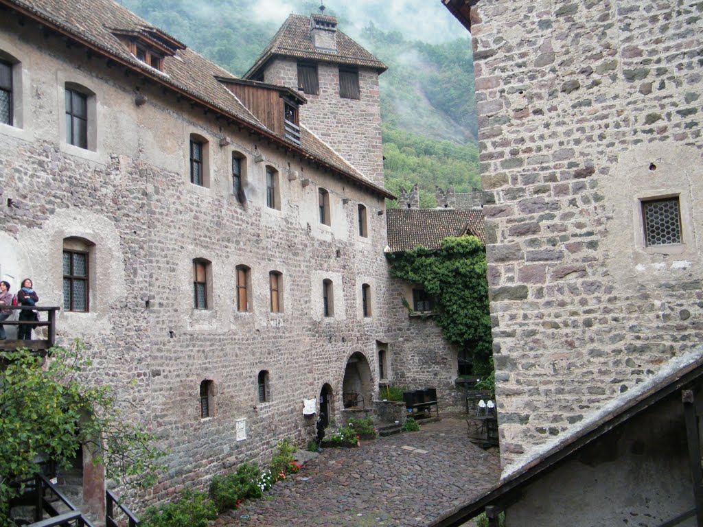 Castel Roncolo (Trentino) by maricler