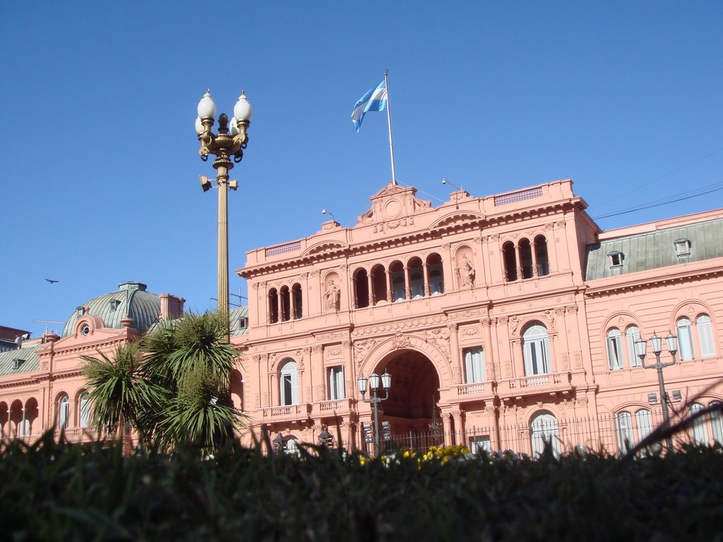 Casa Rosada by Fernando Spinelli