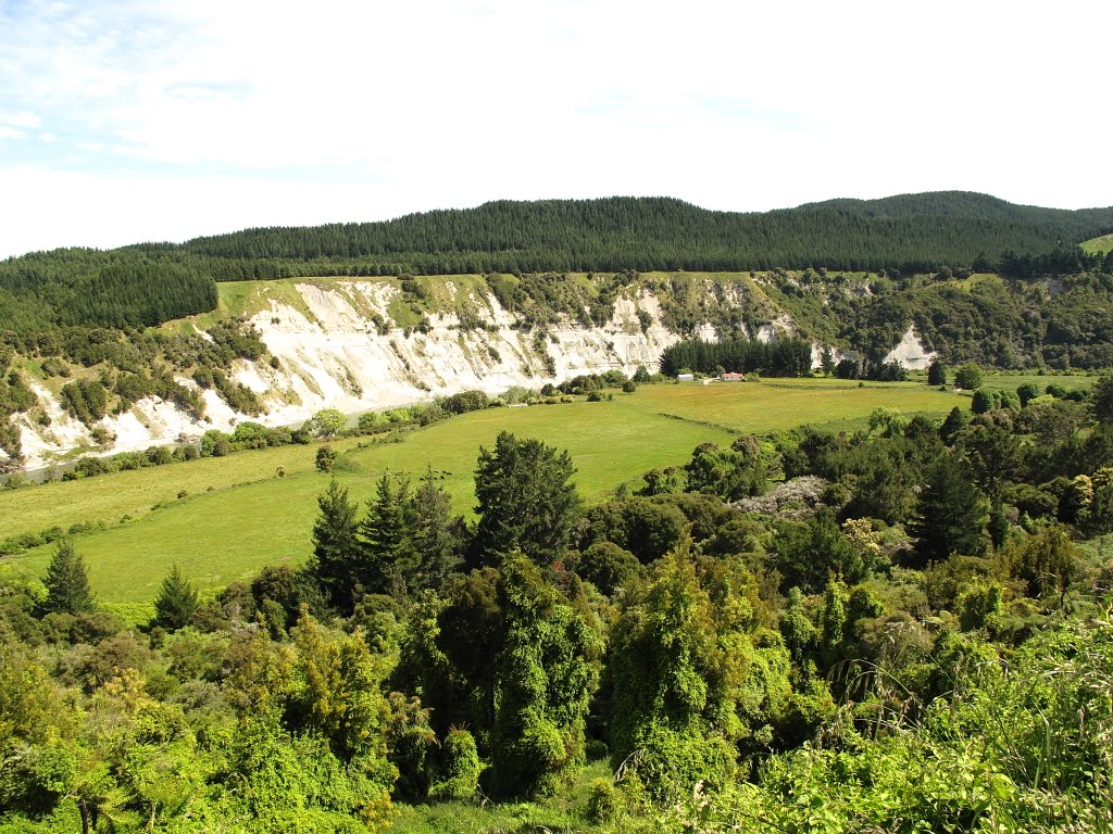 New Zealand, Hawke's Bay. Interesting topography at Raupunga (2011). by oh5xb