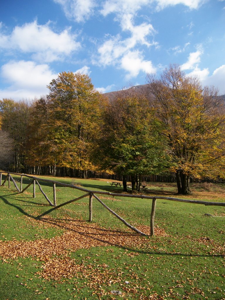 Monti Ernici-Autunno a Prato di Campoli by lucabellincioni