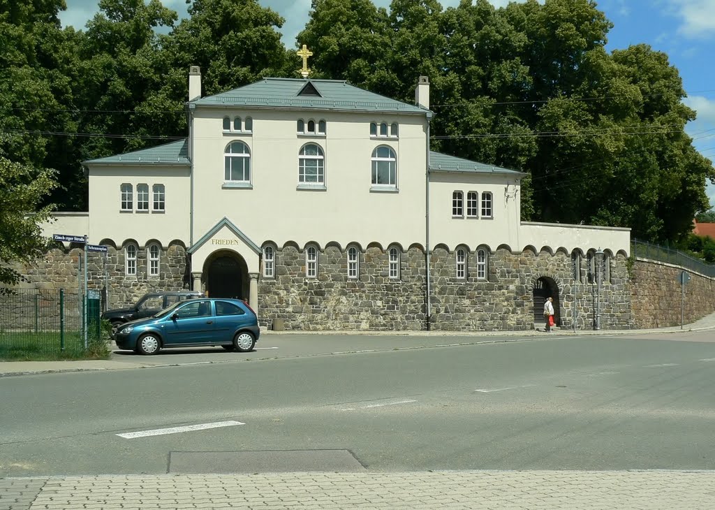 Penig - Die Leichenhalle / Aufbahrungshalle an der Zinnberger Strasse wurde 1914 eingeweiht by Thomas Eichler