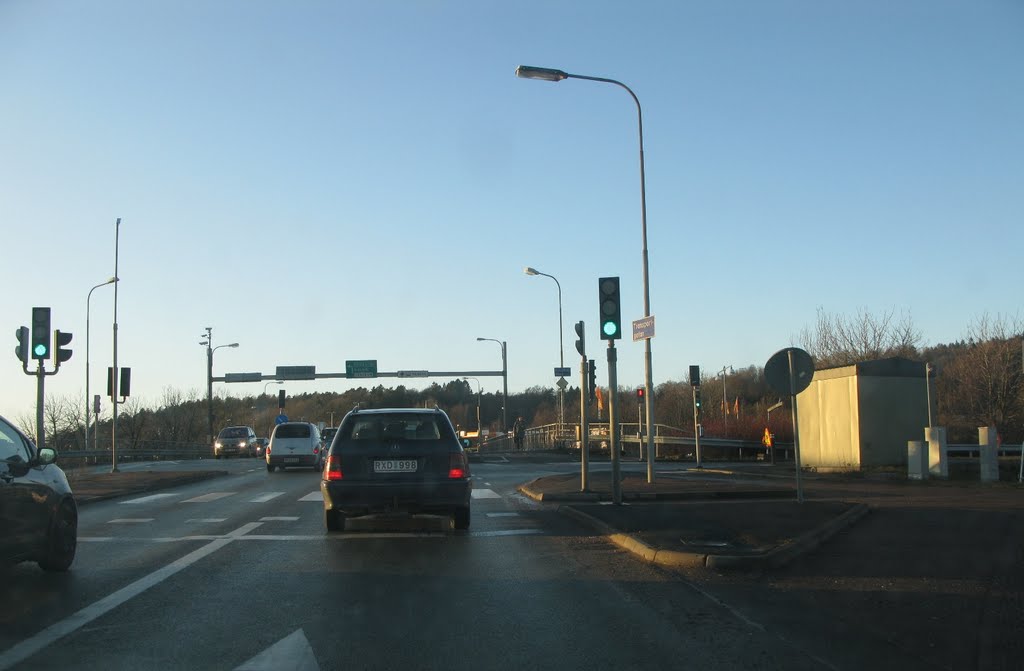 Transportgatan, Bäckebolsmotet, Göteborg, 2011-12-24 by Biketommy