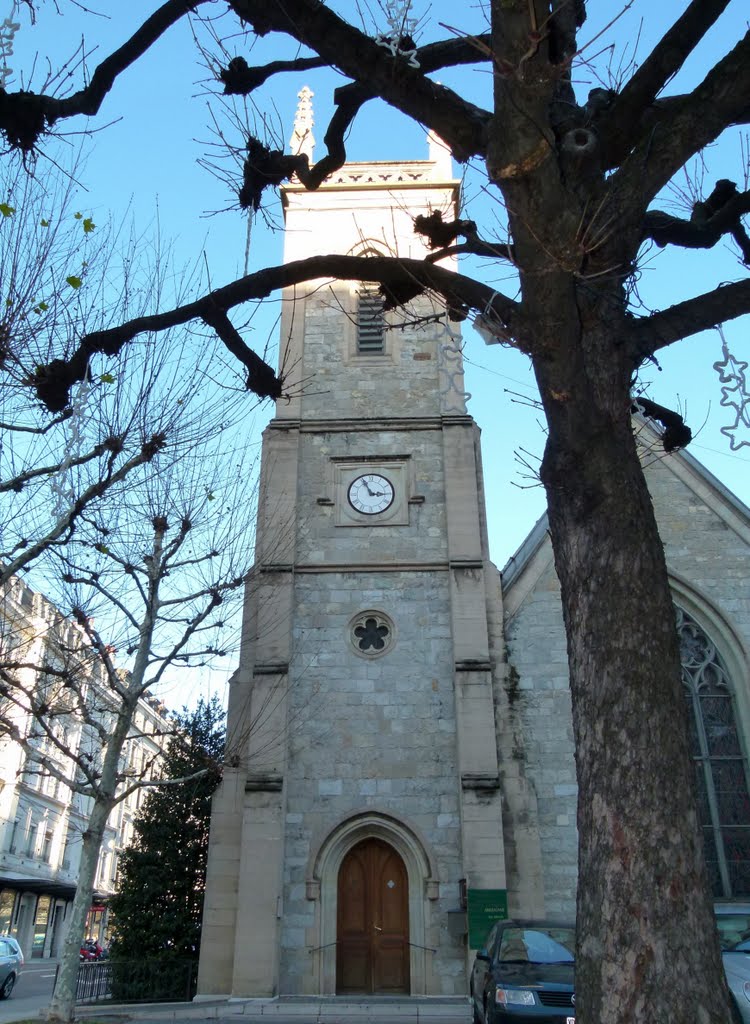 Street clock - Eglise anglicane ►Look Around by Magda GHALI