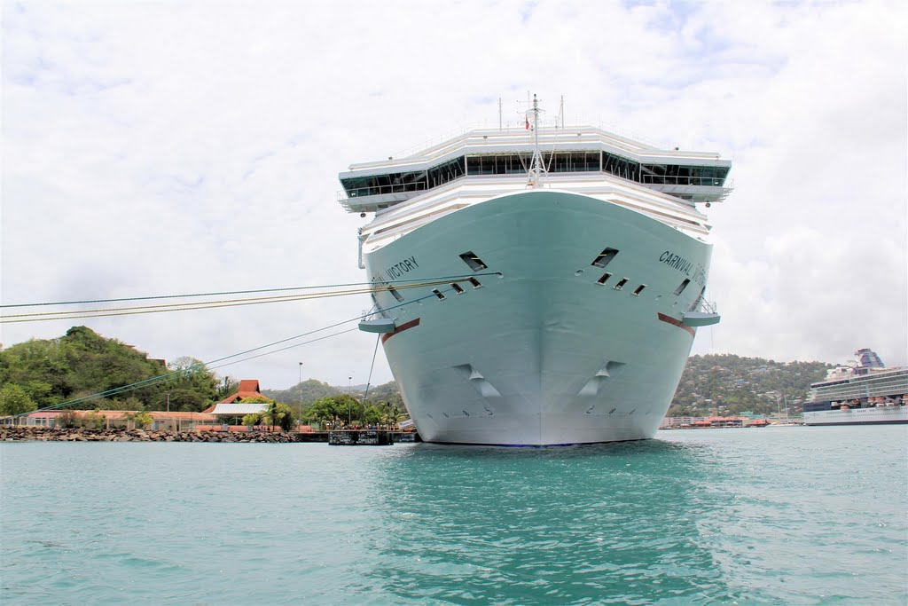 Cruiseship Celebrity Constellation - St. Lucia by Yory