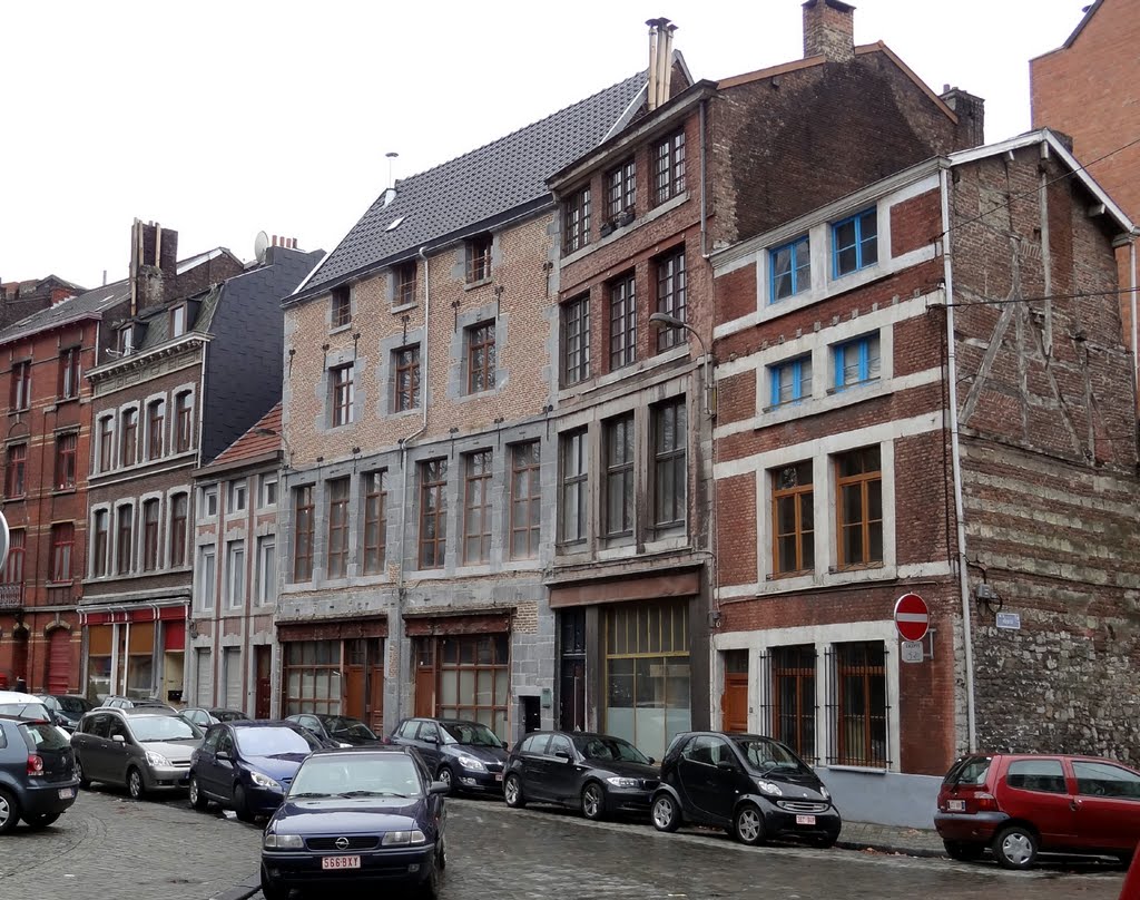 Liège - Rue des Écoliers by Papymaj