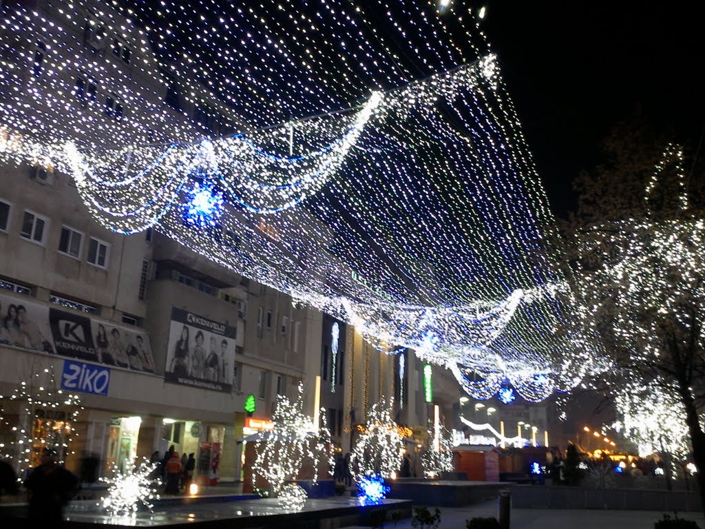 Craiova, Piaţa Mihai Viteazu, Crăciun 2011 by kossxtreeme