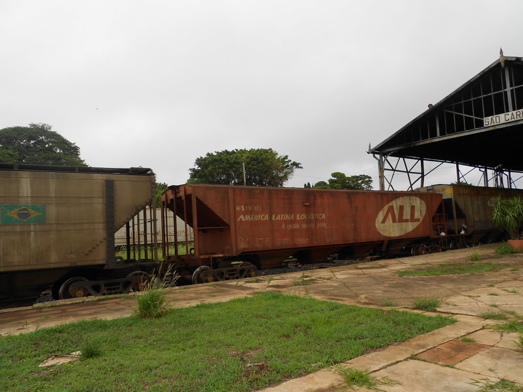 São Carlos , gare com cargueiro by Anselmo Francisco de…