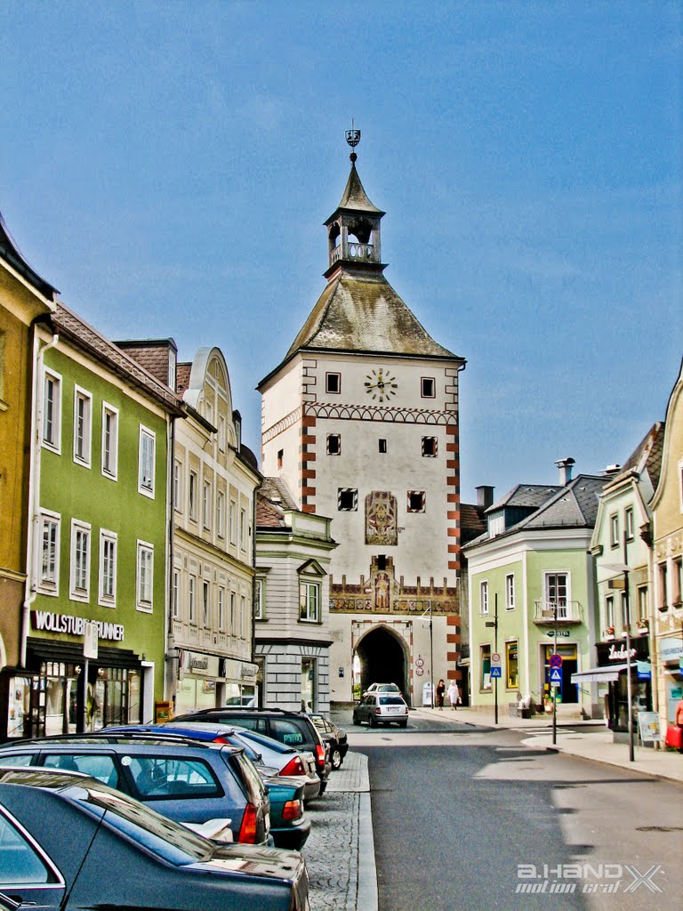 Vöcklabruck - Look at the citygate and tower by axking77