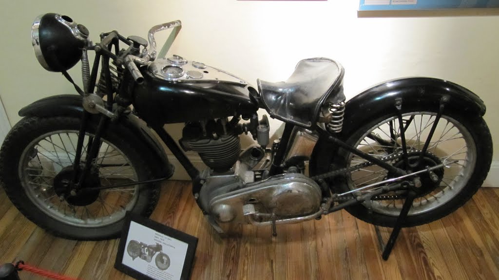 Alta Gracia, Museo del Ché, réplica de la moto con la que el Ché hizo su segundo viaje por Sudamérica acompañado por su amigo Alberto Granado. by M Asenvi