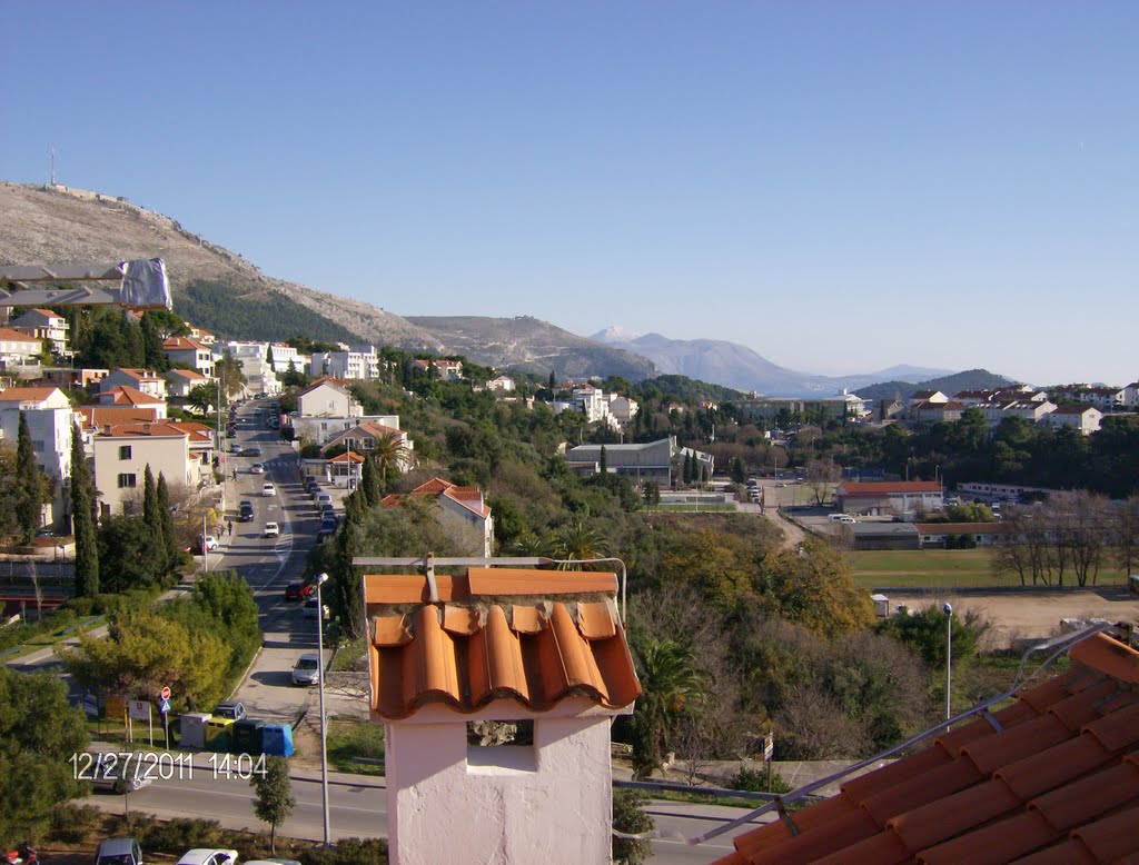 Gospino polje by tomba