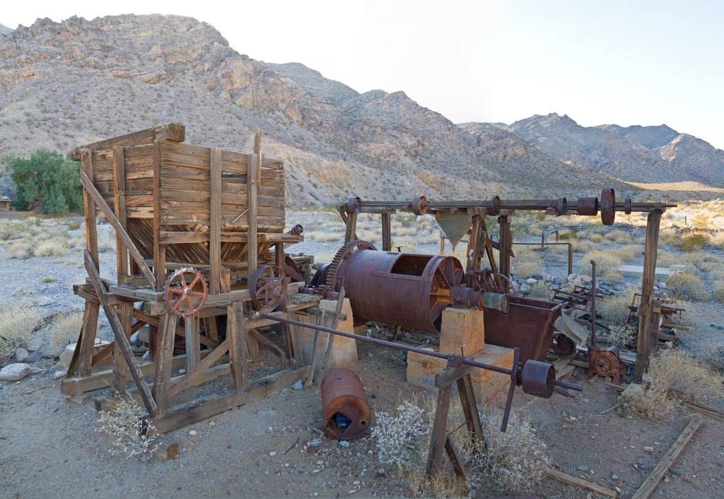 Mining Equipment at Warm Springs by geekyrocketguy