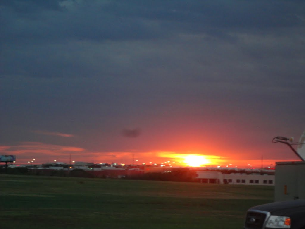 Sunset over Oklahoma by m_de_heij