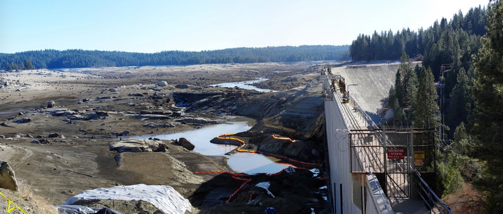 Shaver Lake Panoramic Near the Dam, 12/26/2011 by David Husted