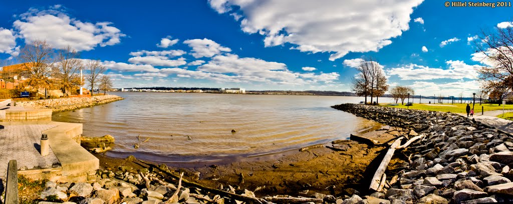 Panorama: Old Town Shore, Alexandria Virginia, December 2011 by © Hillel Steinberg