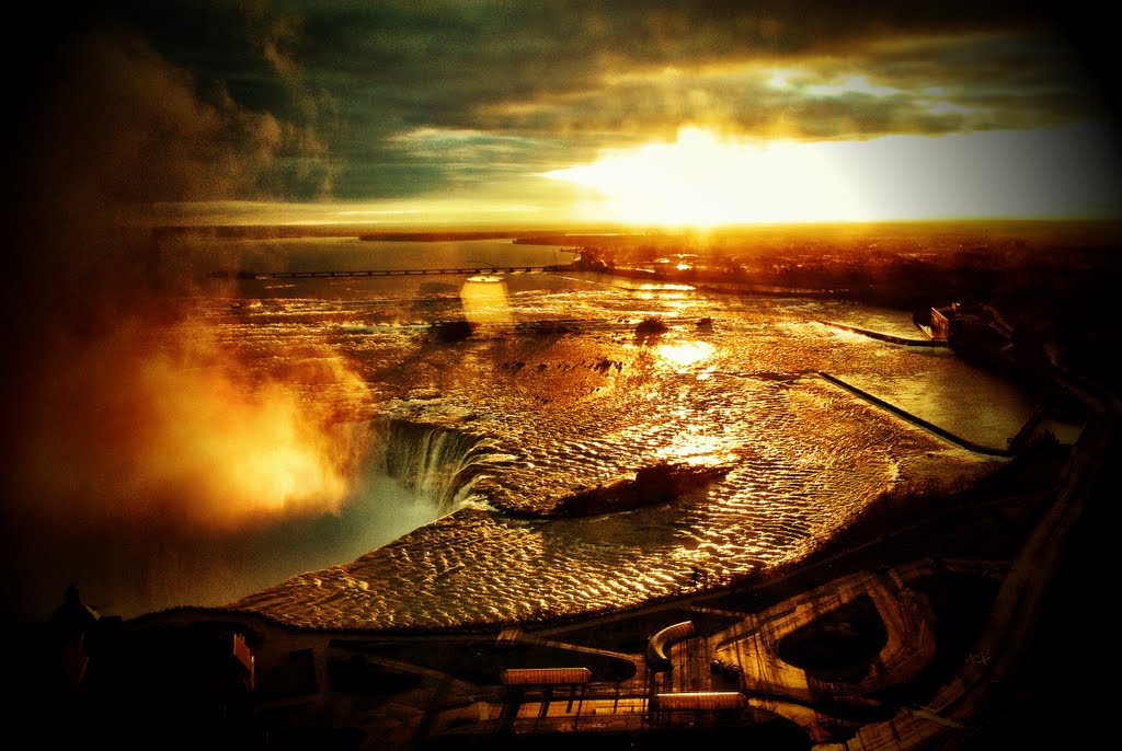 Sunrise at Niagara Falls by MarkZou