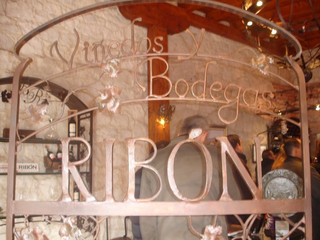 Bodegas Ribón by Frank Pámar