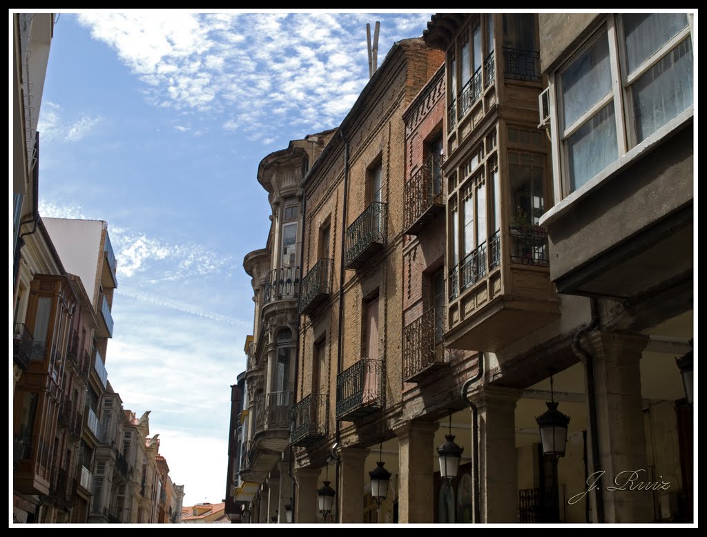 Fachadas Calle Mayor (Palencia) by J. Ruiz