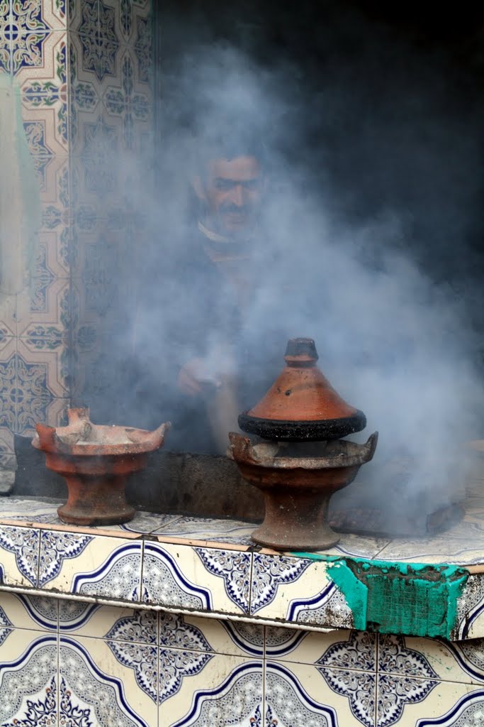 Lunchstop at Taddert. Tagine almost ready. by olaf_v