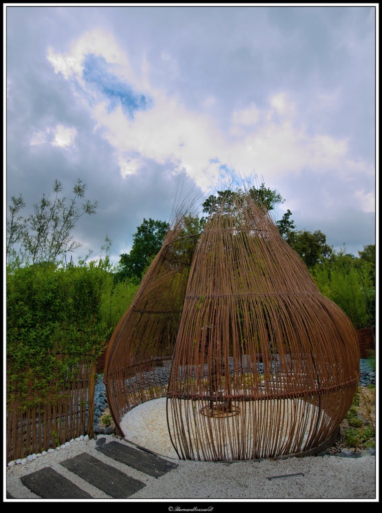 La maison des courants d'air by Bernard Bozzard