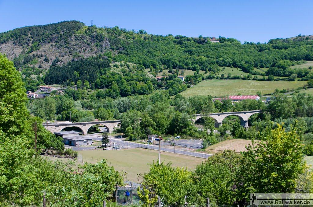 Eine stillgelegte Eisenbahnbrücke by Railwalker