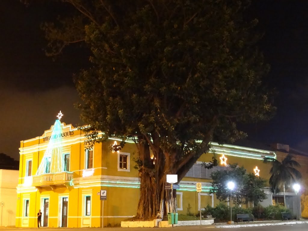 Teatro Vasques, Largo do Carmo – Mogi das Cruzes, 2011 by Daniel Souza Lima