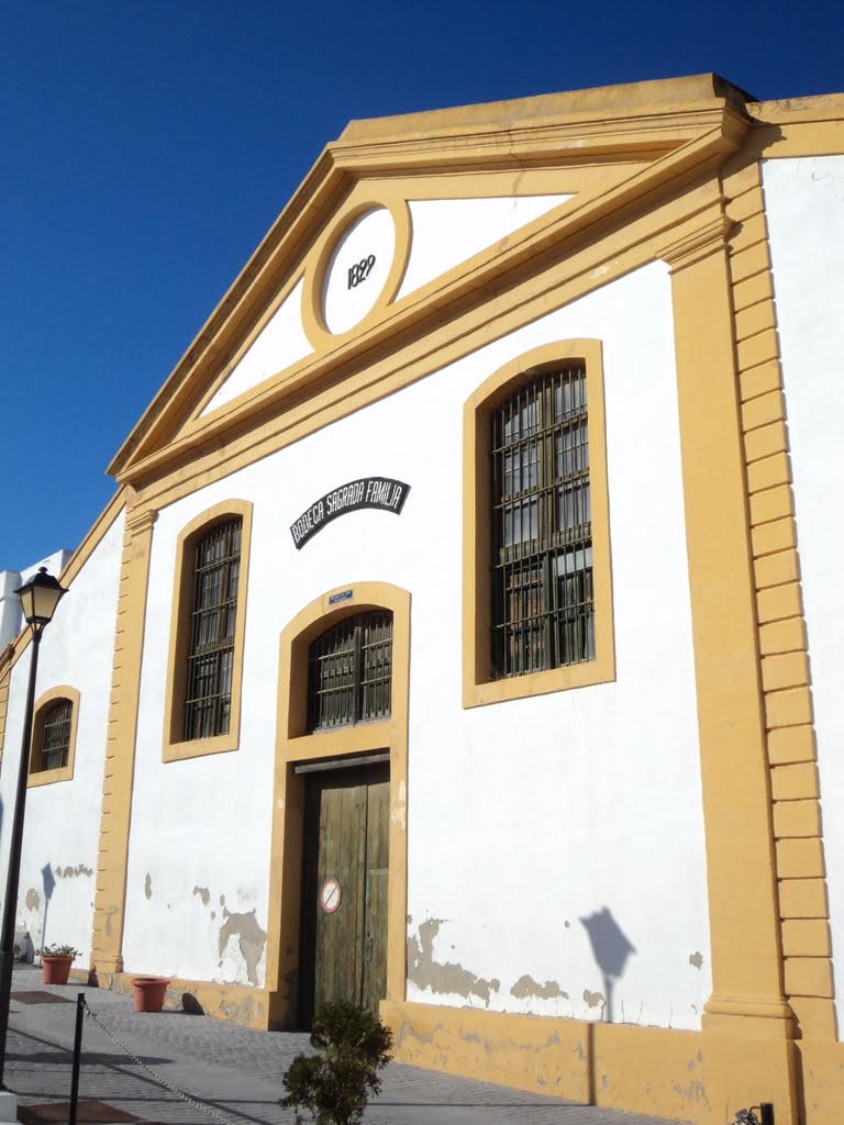 Bodega Sagrada Familia. 1829. El Puerto by Luin Mena