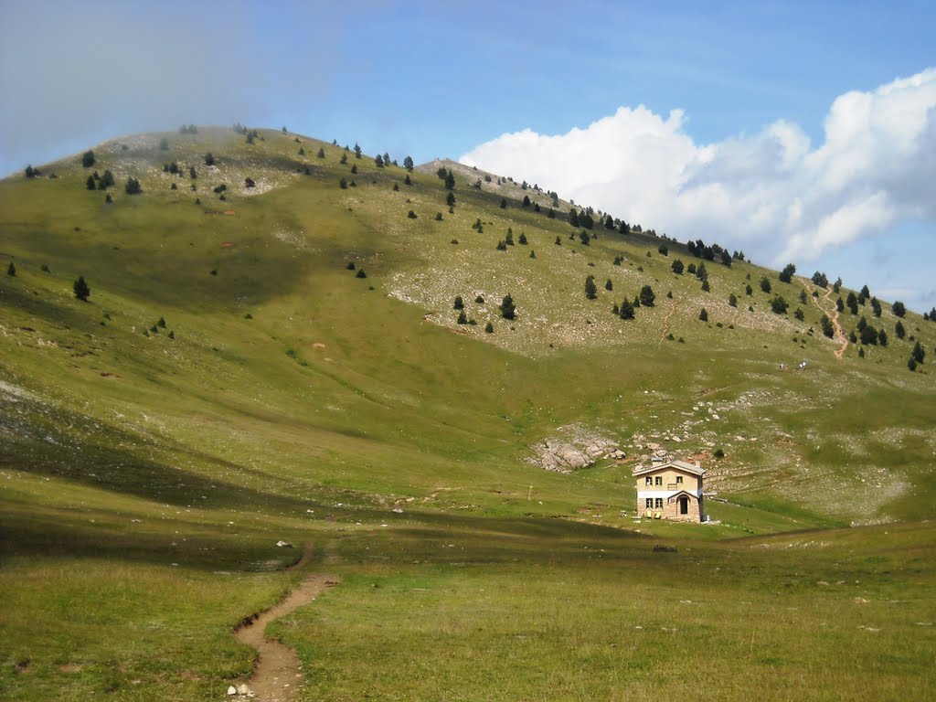 Refugio Delgado Ubeda Serra d'Ensija by Rasktvas