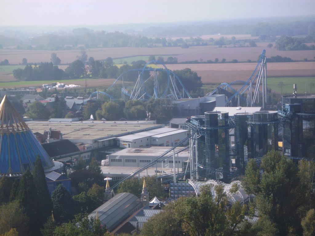 Europa Park "Blick vom Euro-Tower auf die Euro-Mir & Blue Fire" (http://www.baldern.eu) by Reinhold Rupp