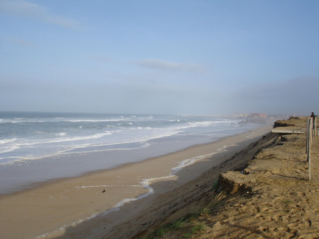 Capbreton al fondo. Desde el Area de autocaravanas by A. Fuentes