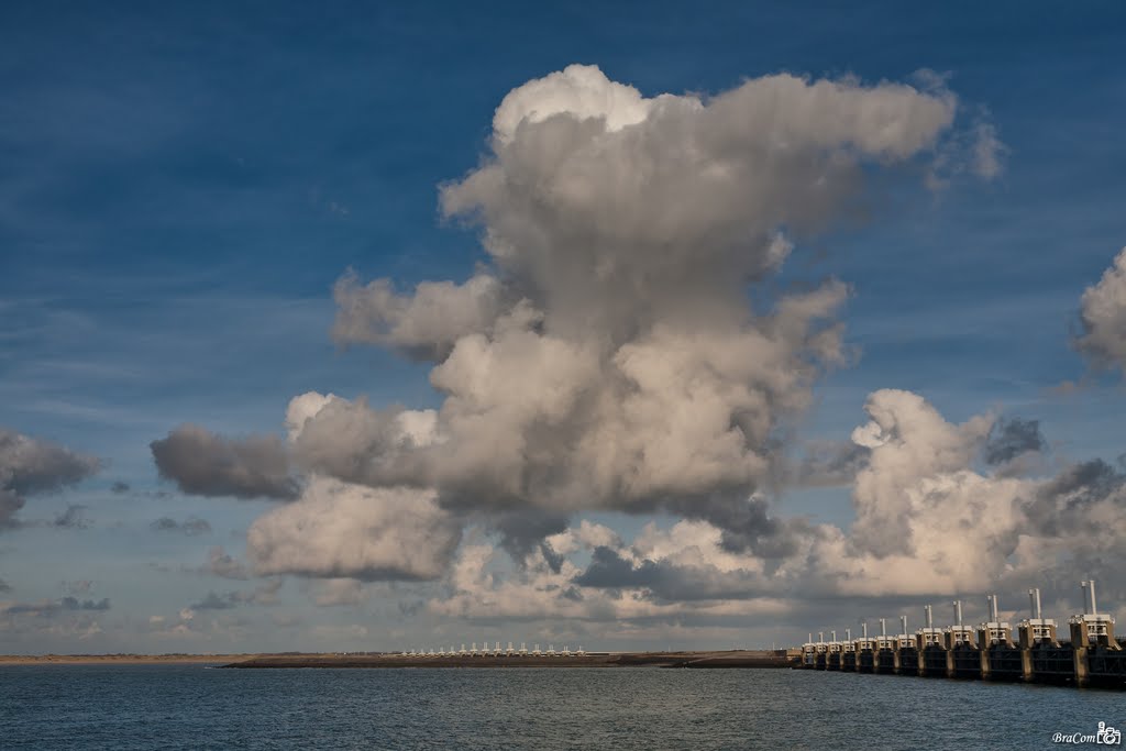 Barrier Neeltje Jans, Vrouwenpolder by Bram van Broekhoven