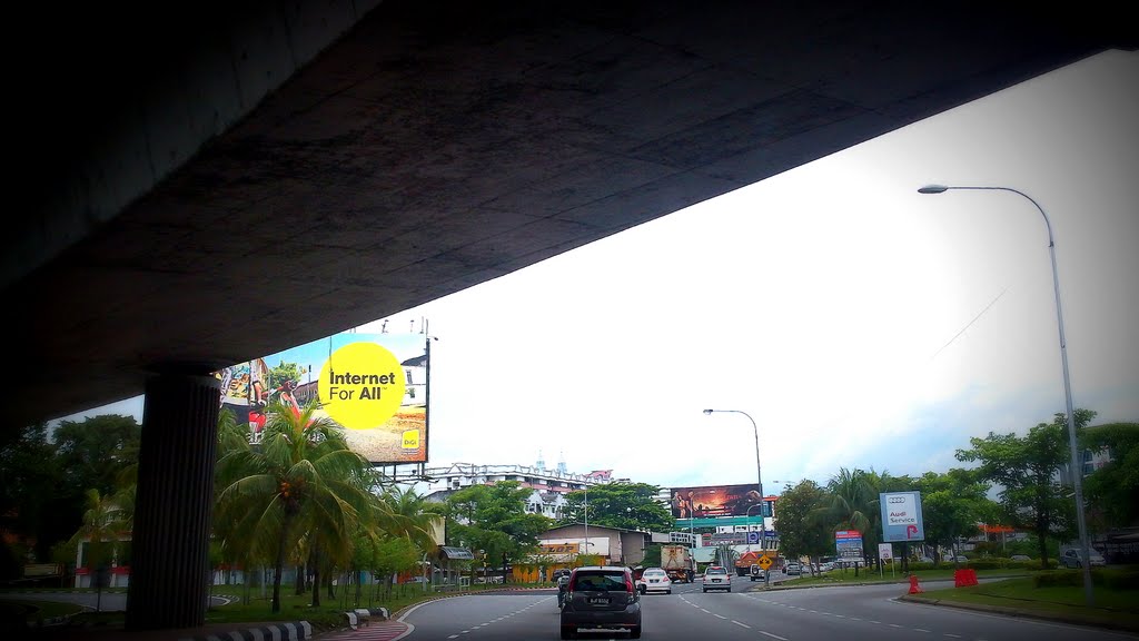 Jalan Sungai Besi heading Jalan Tun Razak by asanov